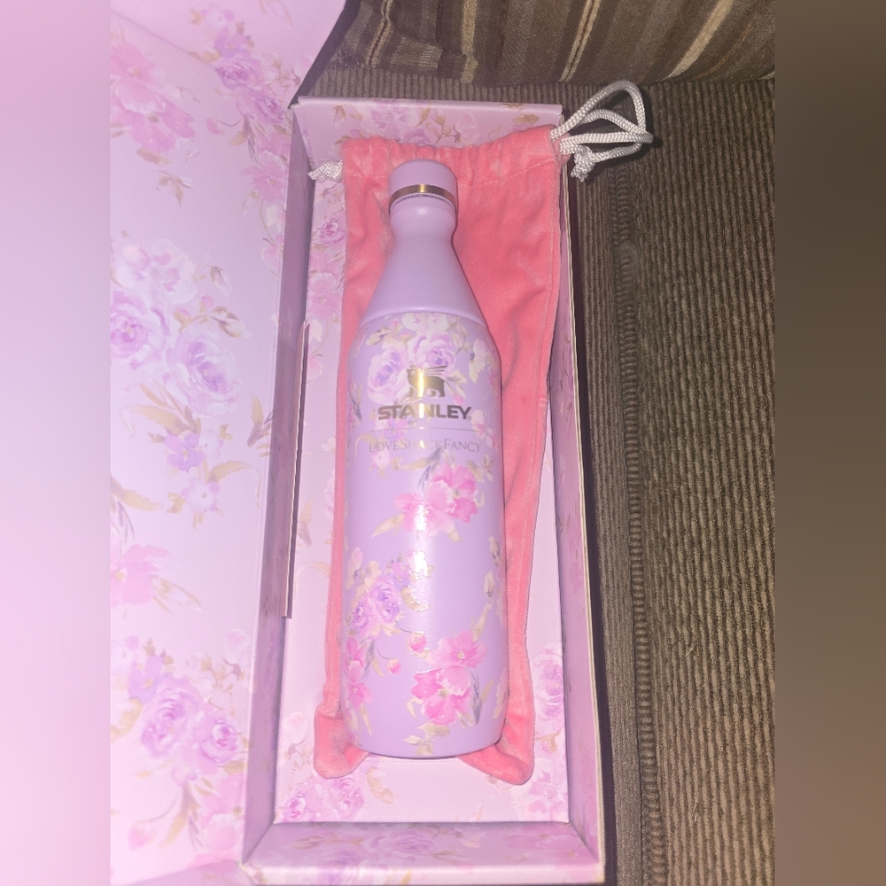 Stanley X Love Shack Fancy All Day Slim Bottle 20oz. Happy Thoughts